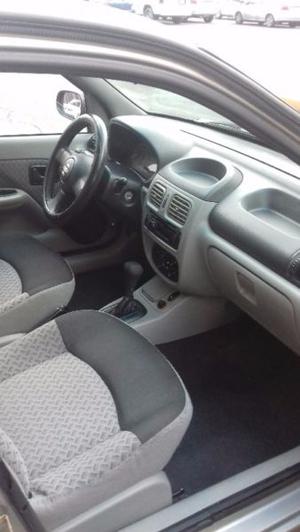 Nissan Platina Sedán 