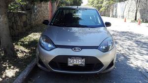 Ford Fiesta Sedán  CLIMA,HIDRAULICO,IMPECABLE!!