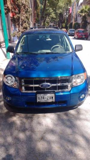 Exelente Ford Escape Familiar 