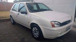 Ford Fiesta Sedán 