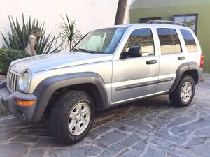 Jeep Liberty 5p Sport aut 4x4