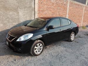 Nissan Versa advance Sedán 