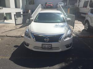 Nissan Altima 4p Advance aut piel CVT