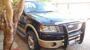 Ford Lobo lariat 4 x  impecable