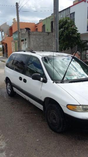 Chrysler Voyager Minivan 