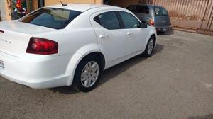 Dodge Avenger Sedán 