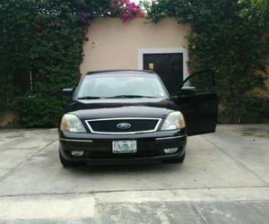 Ford Five Hundred SUV 