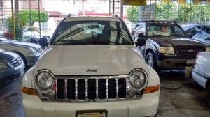 Jeep Liberty Limited  Blanco $, Financiamiento