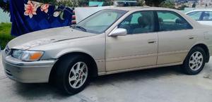 Toyota Camry Sedán 