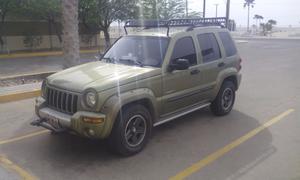 Jeep Liberty 5p Renegade aut 4x4 piel CD ABS