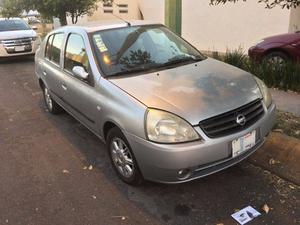 Nissan Platina Sedán 