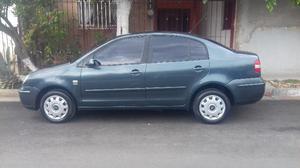 Volkswagen Polo Gris, Sedán , Excelentes Condiciones