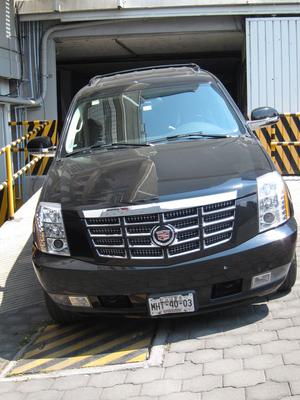 Cadillac Escalade piel rin 22 quemacocos xenon