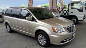 Chrysler Town & Country 5p Aut Lx Color Arena