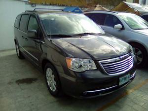 Chrysler Town & Country Limited  