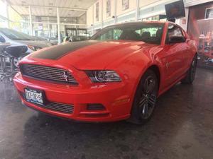 Ford Mustan Coupe V6