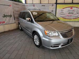 Chrysler Town And Country  Limited, Llevatela A Crédito