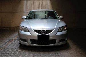 Mazda 3, Año  Puertas, 5 Velocidades Manual.