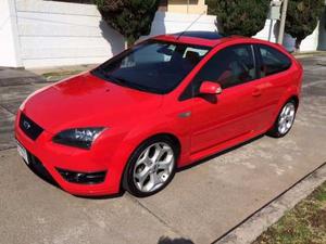 Focus St  Rojo