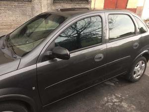 Chevrolet Corsa Paq. B Manual, 4 Puertas, Color Gris Argos