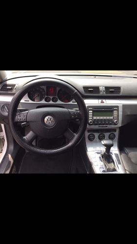 Volkswagen Passat 4p Sedan 2.0l Turbo 