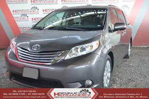 Toyota Sienna  Limited At Gris