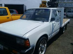 Nissan Pick-up 2p Pickup Larga 4vel 