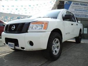 Nissan Titan  Crew Cab 4x4 S