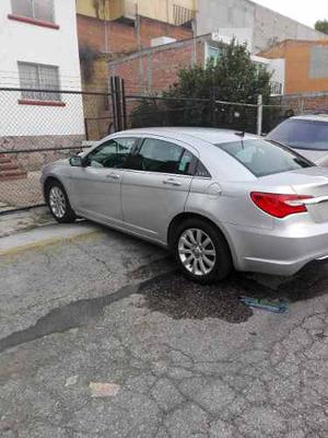 Remato Chrysler 200, Touring  Impecable