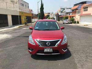 Nissan Versa Rojo Exclusive  Puertas