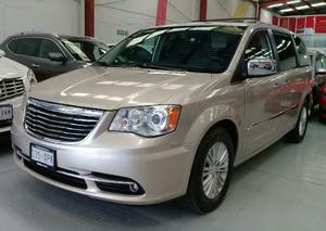 Chrysler Town & Country Limited 