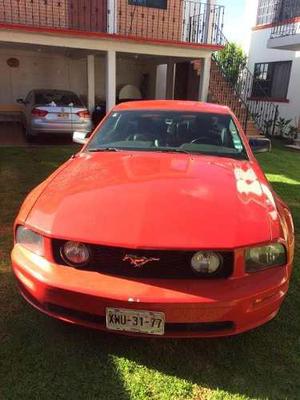 Ford Mustang  Rojo