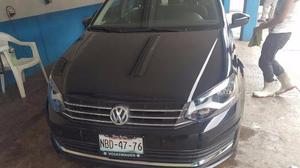 Volkswagen Vento Comfortline Motor  Negro 4 Puertas