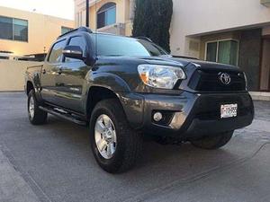 Toyota Tacoma  Gris