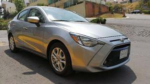 Toyota Yaris  R Xle High Automatico Linea Nueva Excelent