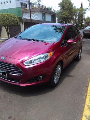 Ford Fiesta TITANIUM  Kilometraje 