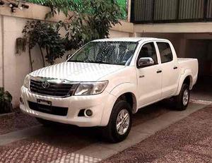 Hilux  Doble Cabina 4 Cilindros Aire Electrica Rines