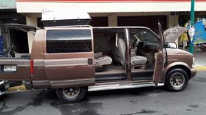 Chevrolet Astro Safari  equipada