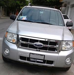 FORD ESCAPE  XLT 6CIL
