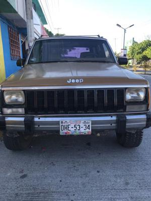 Jeep cherokee se hubica en cd carmen
