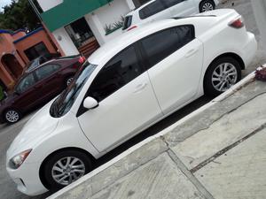 Mazda 3 itouring  Impecable
