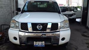 Nissan Titan  Factura Original 3 Dueños