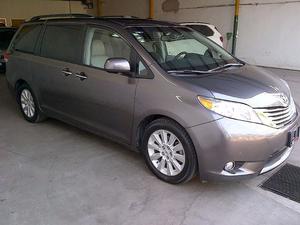 TOYOTA SIENNA LIMITED 