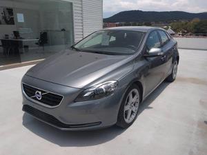 Volvo V40 Momentum 2.0l T/a