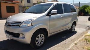 Excelentisima Toyota Avanza