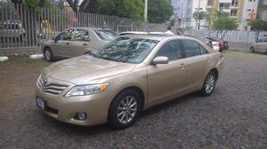 Toyota Camry XLE 4 Cil