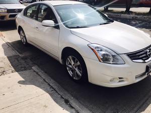 Nissan Altima SPORT 2.5