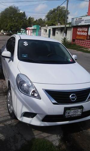 Nissan Versa  impecable