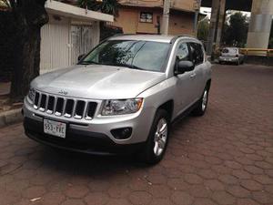 Jeep Compass  Cvt Plateado 5 Puertas