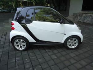 Smart Fortwo Black & White  (impecable)